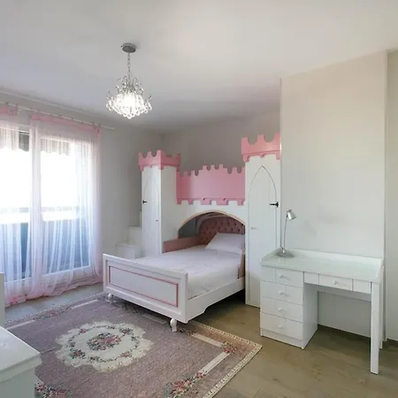 Apartment Genci's *